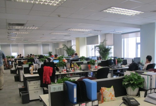 桐鄉(xiāng)自動伸縮門安裝，伸縮門折疊門定制--優(yōu)質(zhì)的服務(wù)--廠家直銷--需求可定制--:伸縮門
